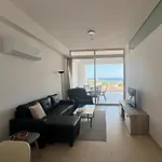 Apartment Beautiful Seaview - 3 Min Walk To *