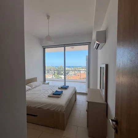 Апартаменты Beautiful Seaview - 3 Min Walk To