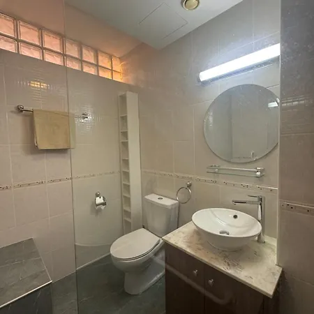 Beautiful Seaview - 3 Min Walk To Апартаменты Ларнака