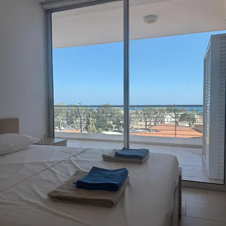 Beautiful Seaview - 3 Min Walk To