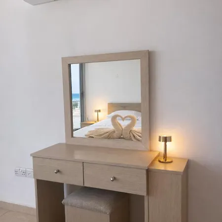 公寓 Seaview In - 2 Bdr - 2 Min Walk To 拉纳卡