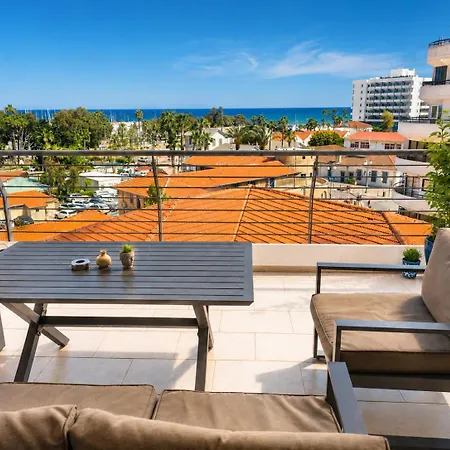 Seaview In - 2 Bdr - 2 Min Walk To