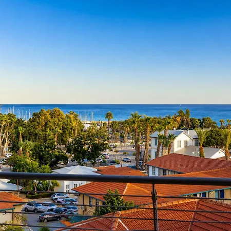 Seaview In - 2 Bdr - 2 Min Walk To 拉纳卡