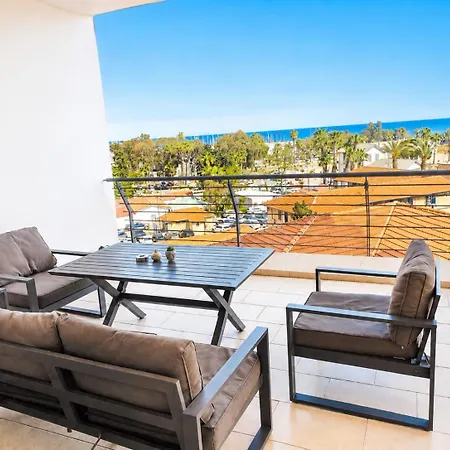 Seaview In - 2 Bdr - 2 Min Walk To דירה לרנקה