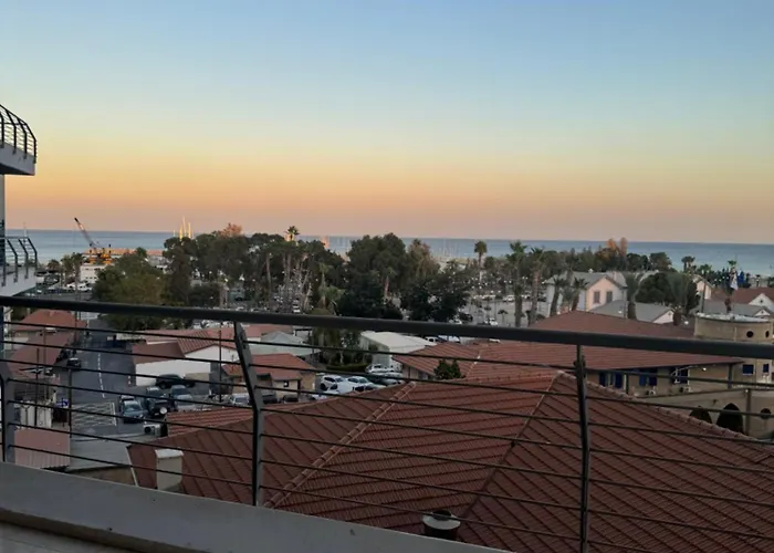 Beautiful Seaview - 3 Min Walk To Apartment Larnaka