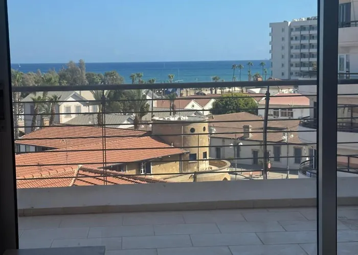 Apartment Beautiful Seaview - 3 Min Walk To Larnaka