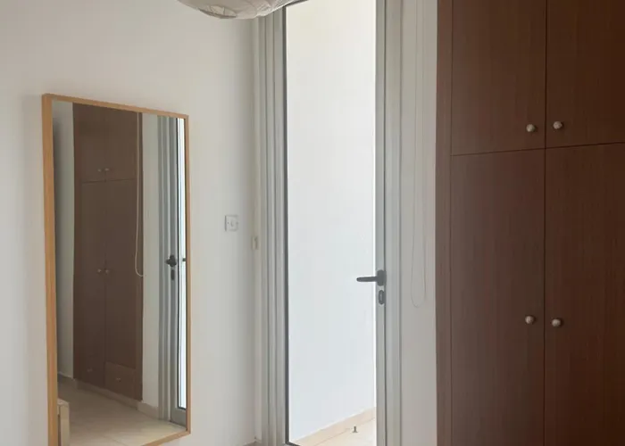 Apartment Beautiful Seaview - 3 Min Walk To