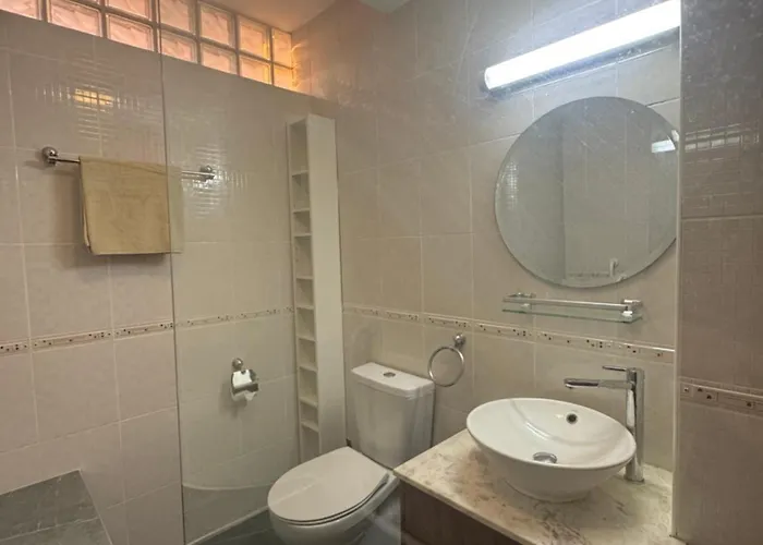 Beautiful Seaview - 3 Min Walk To Apartment Larnaka