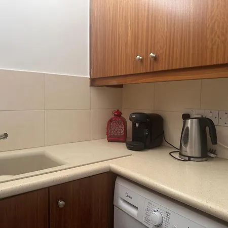 Beautiful Seaview - 3 Min Walk To * Larnaca