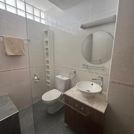 Apartamento Beautiful Seaview - 3 Min Walk To