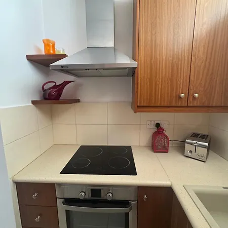 Apartamento Beautiful Seaview - 3 Min Walk To *