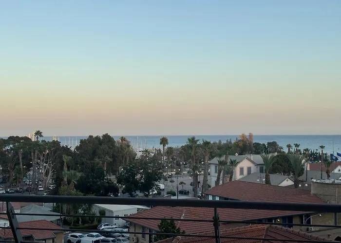 Beautiful Seaview - 3 Min Walk To *